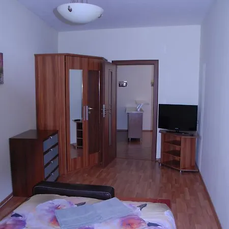 La Vali In Piata Sfatului Апартаменти *